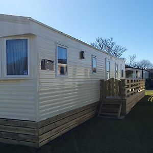 Three-Bedroom House Dog Friendly